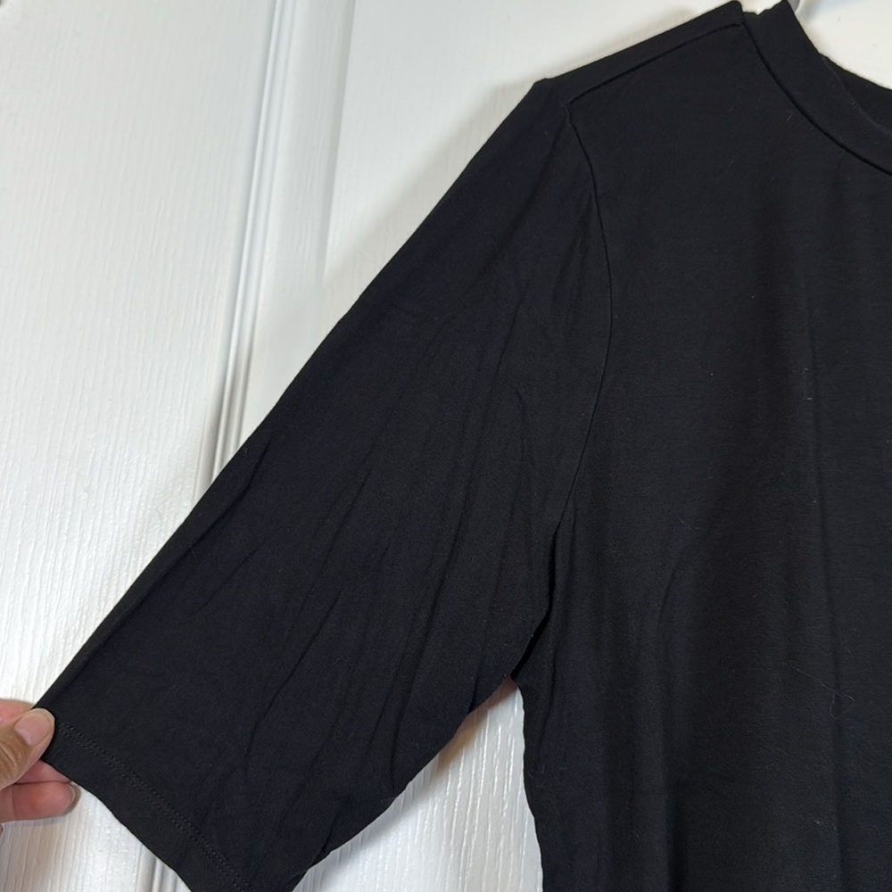 Eloquii Black Half Sleeve Asymmetrical Tunic Blouse Size 18/20 EUC #5633 - Picture 2 of 3